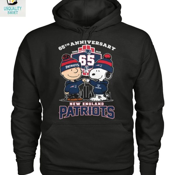 New England Patriots x Snoopy Peanuts 65th Anniversary 2025 T Shirt