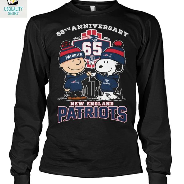 New England Patriots x Snoopy Peanuts 65th Anniversary 2025 T Shirt