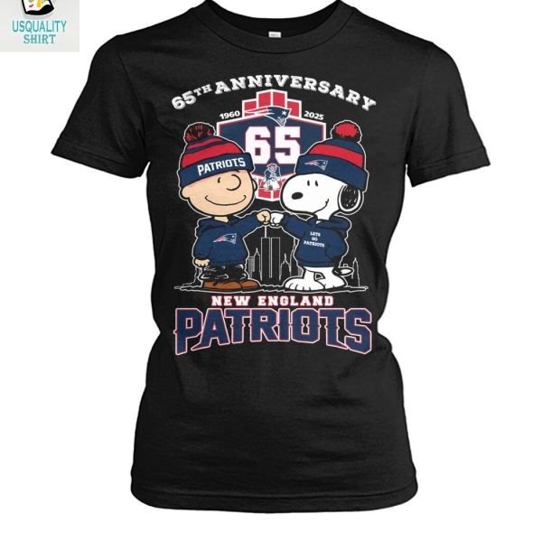 New England Patriots x Snoopy Peanuts 65th Anniversary 2025 T Shirt